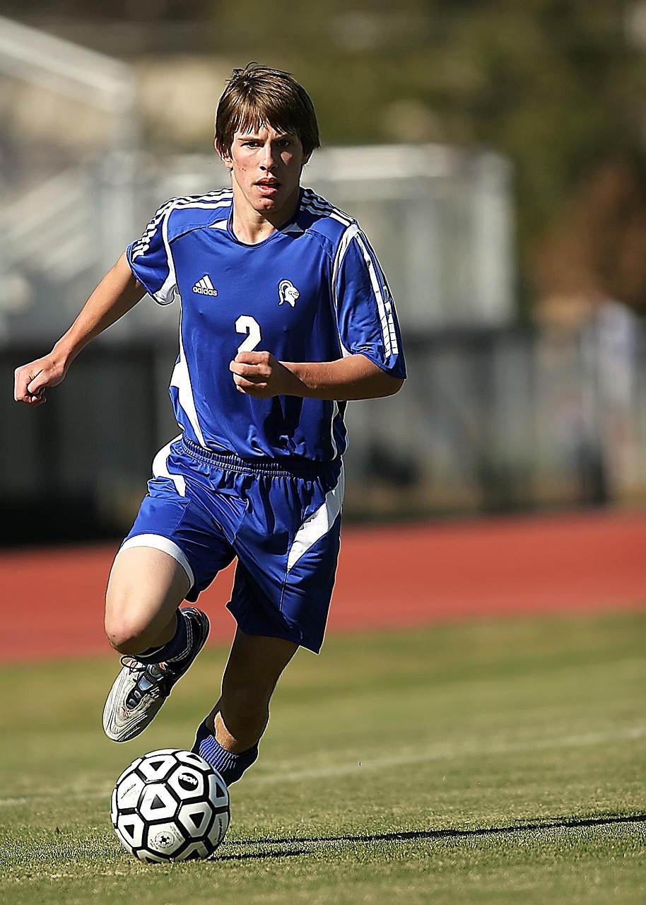 soccer, football, soccer player, football player, nature, sport, ball, game, player, field, grass, boy, competition, action, soccer ball, sports balls, kicking, football game, action photo, kick, attacker